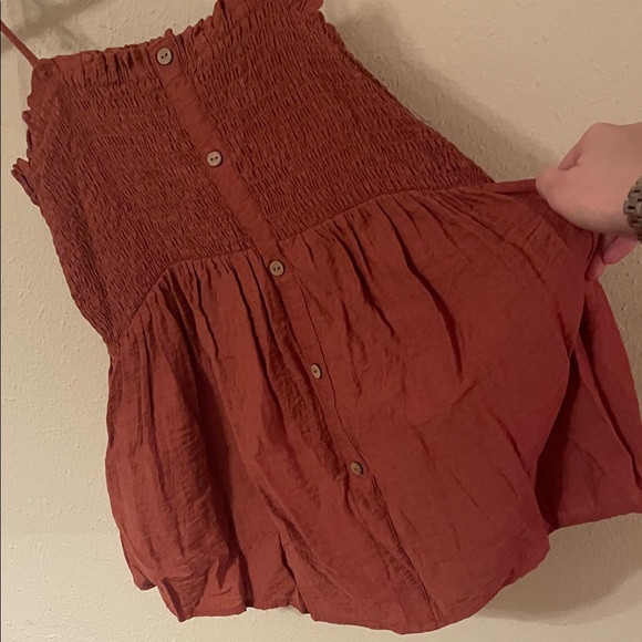 Doe & Rae Rust Smocked Top - Picture 3 of 6